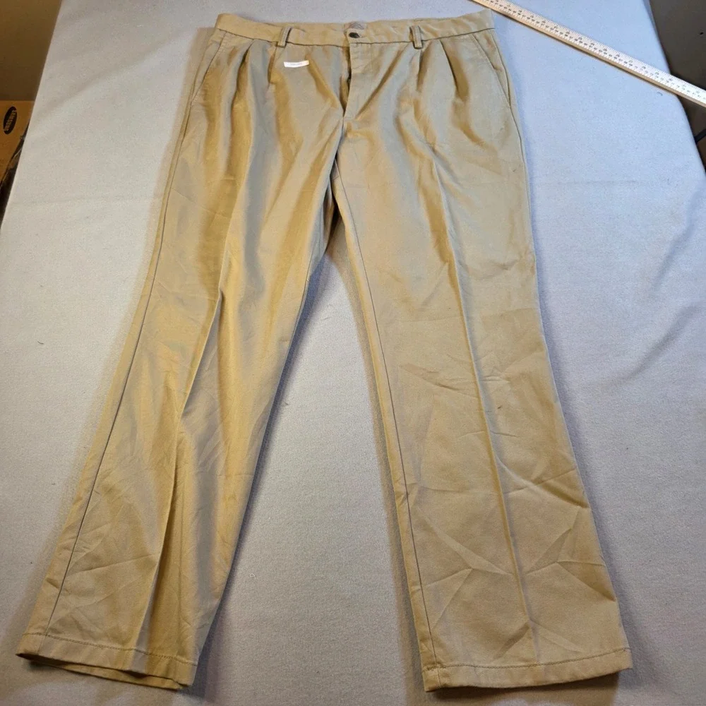 St Johns Bay Mens 40x32 Pleated Chino Pants Khaki Tan Easy Care Distressed Work